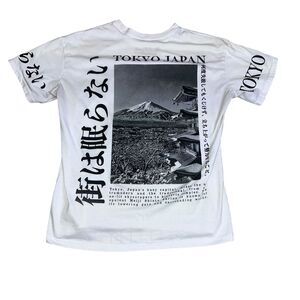 Tokyo Japan Double Sided T-Shirt Size Medium White Weekend Warrior Short Sleeve